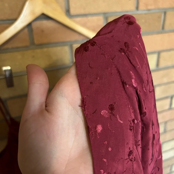 By Anthropologie Asymmetrical Slip Midi Dress Maroon Floral Printed Size 12 - Picture 9 of 13